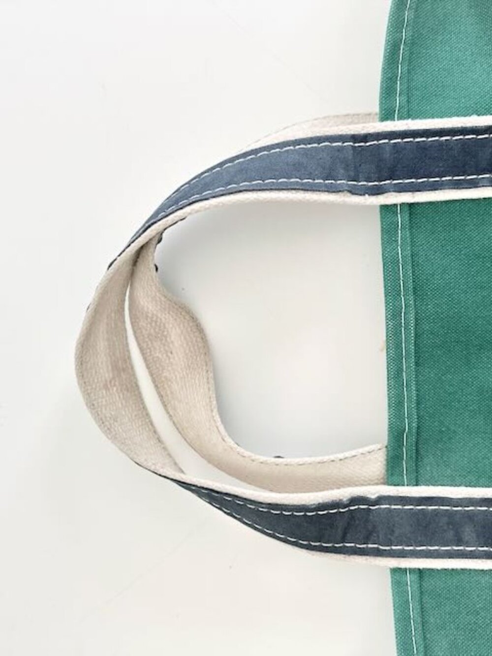 VINTAGE LL BEAN BOAT AND TOTE KELLY GREEN CANVAS BAG SAWTOOTH TAG - Picture 10 of 16